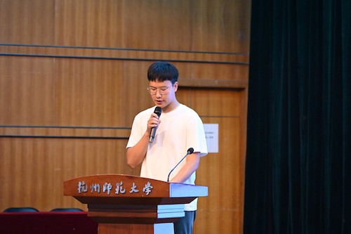 老生代表发言 (2)(1）